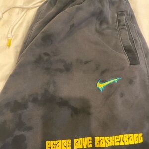 Nike Men’s Gray Basketball Shorts